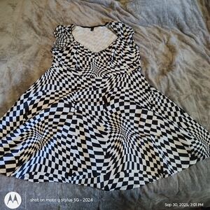 SHEIN Curve Black and white mini dress 4xl